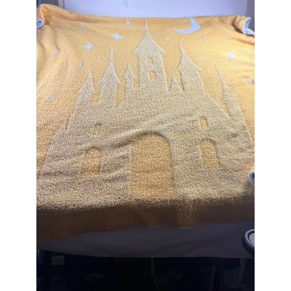 Disney Pillowfort Kids Castle Moon Stars Yellow Knit Reversible Throw Blanket